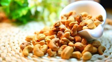 cashew nut to improve the potency of men