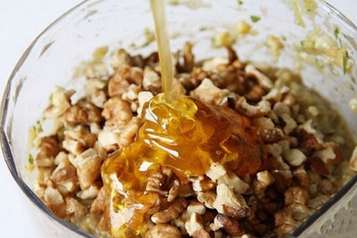 Walnuts with honey will help quickly normalize erections